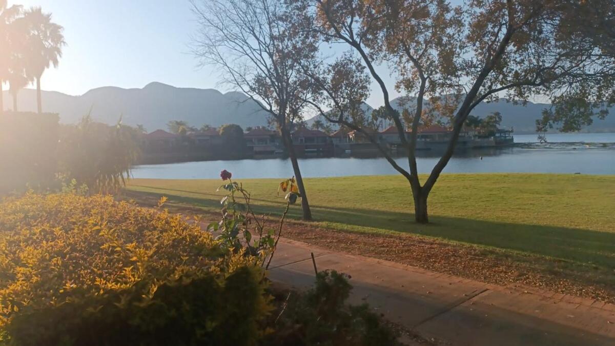 Pecanwood Estate Signature Hole In Hartbeespoort Exterior photo