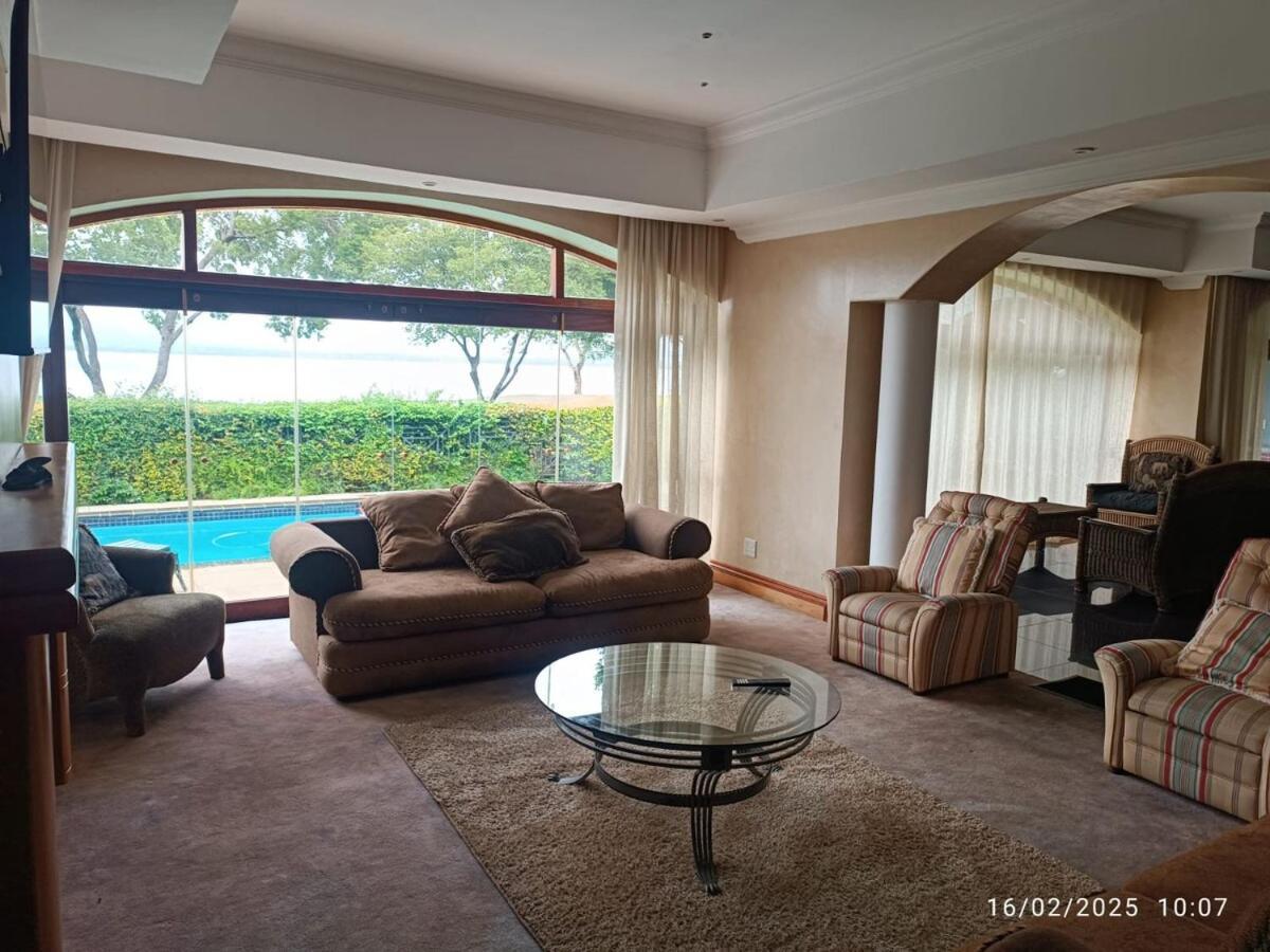 Pecanwood Estate Signature Hole In Hartbeespoort Exterior photo