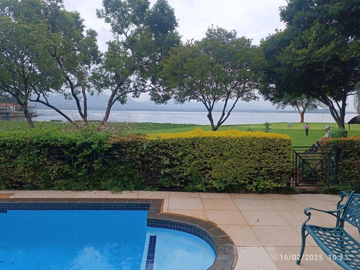 Pecanwood Estate Signature Hole In Hartbeespoort Exterior photo